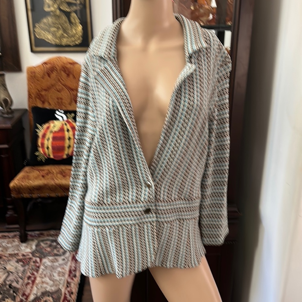 Nine West knit blazer. Used. Excellent condition. Sz:L